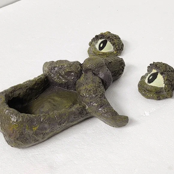 3 Pieces Bird Feeder Hand Painted Fun Outdoor Decor w/ Glow in The Dark Eyes - Picture 9 of 12